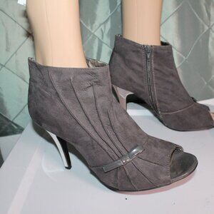 Madeline Gray Suede Ankle Open Toed Boots Sz. 9.5 *SH‎